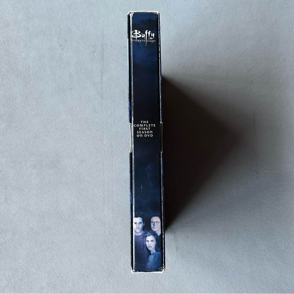 Buffy The Vampire Slayer ~ The Complete First Season on DVD - Picture 7 of 7